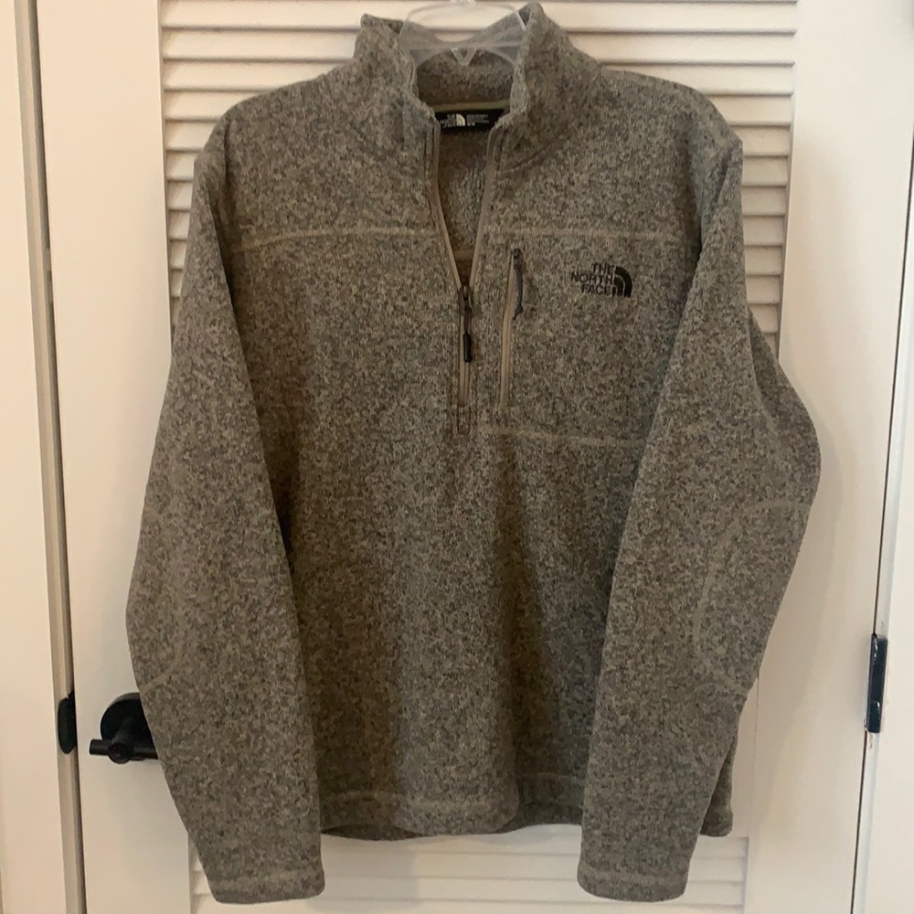 North Face: Men’s pullover